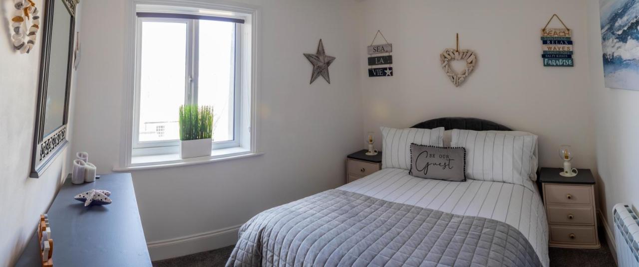 Lovely 2- Bedroom Apartment With Stunning Sea Views Worthing Exteriör bild