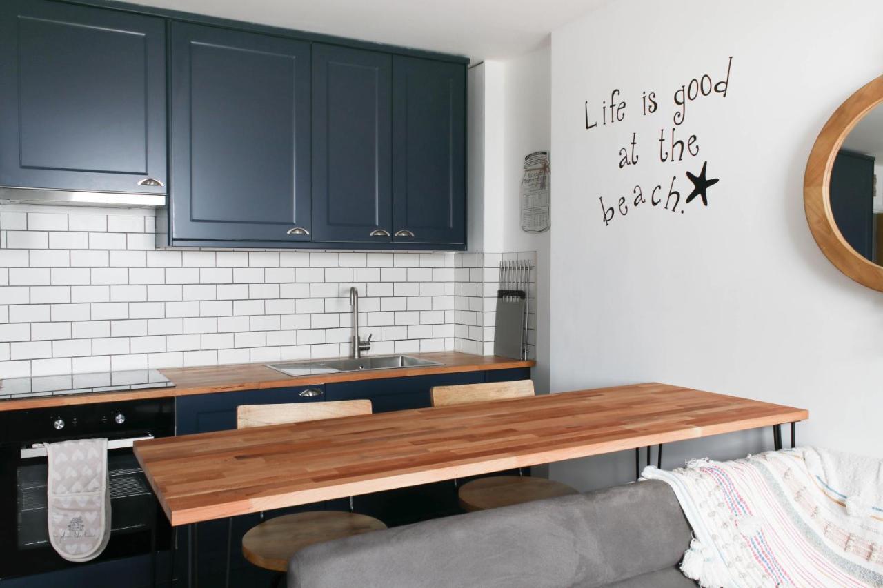 Lovely 2- Bedroom Apartment With Stunning Sea Views Worthing Exteriör bild